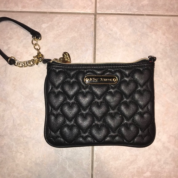 Betsey Johnson Black Quilted Hearts wristlet - Picture 3 of 11